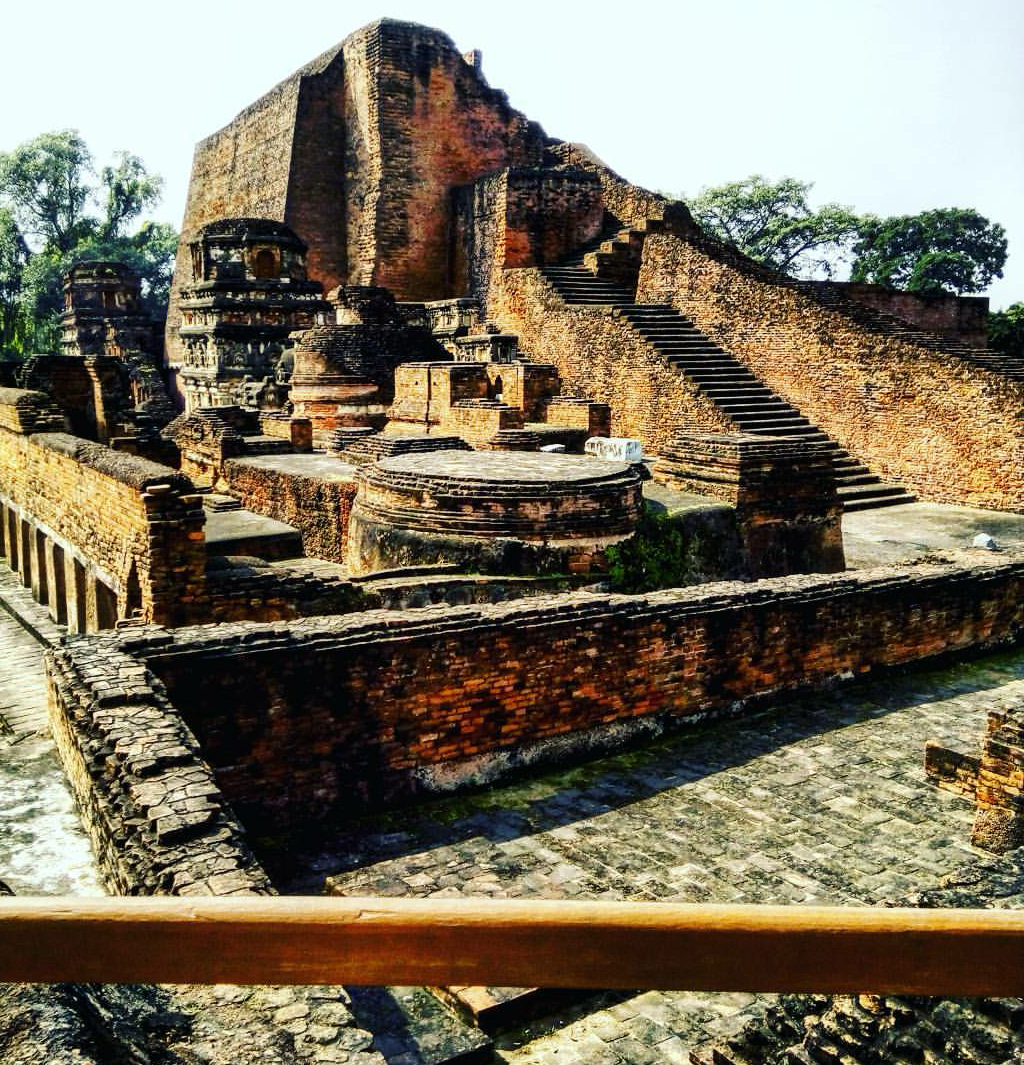 The ancient university of India which had a giant library of 9 floors